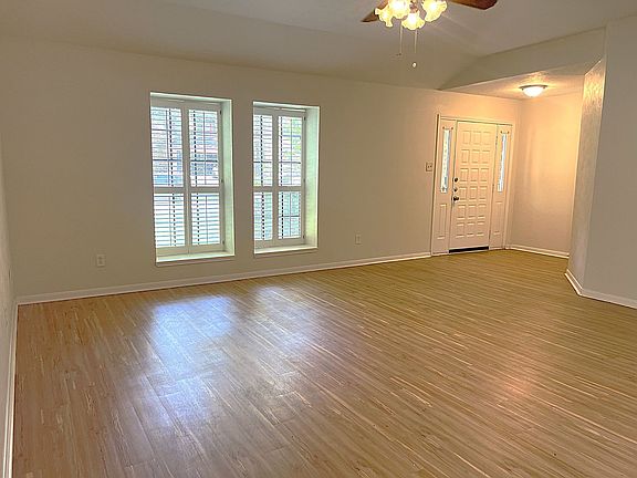 4th image of 3307 Golden Willow Dr