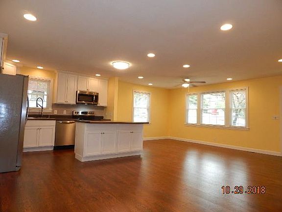 3rd image of 1016 Buck Dr