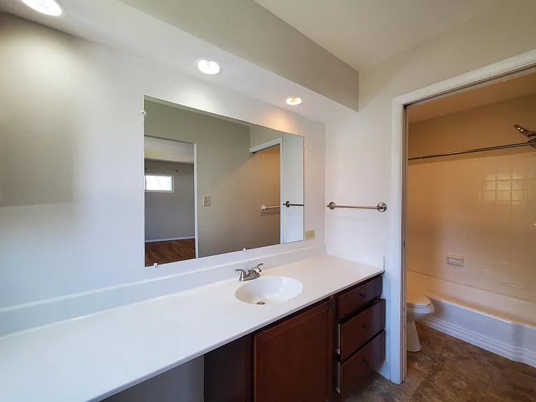702 W Edmonston Dr — Photo 23