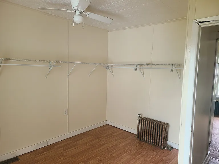 140 Mullens St — Photo 20