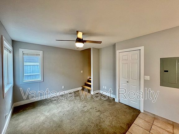 4th image of 987 Clement Ave