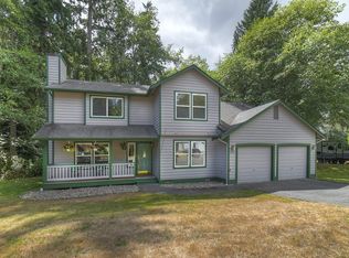 6025 NE Whale Dancer Ct, Suquamish, WA 98392