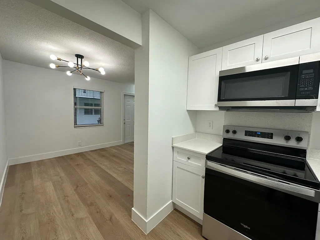 1 bed, 700 sqft, $1,695 — Photo 2