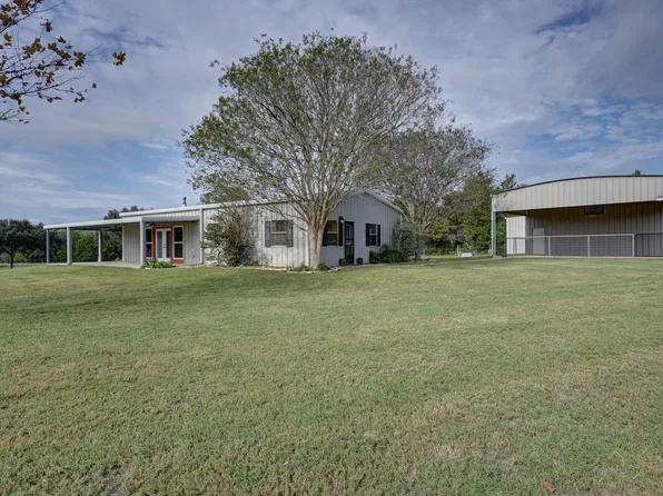 6830 County Road 444, Hallettsville, TX 77964