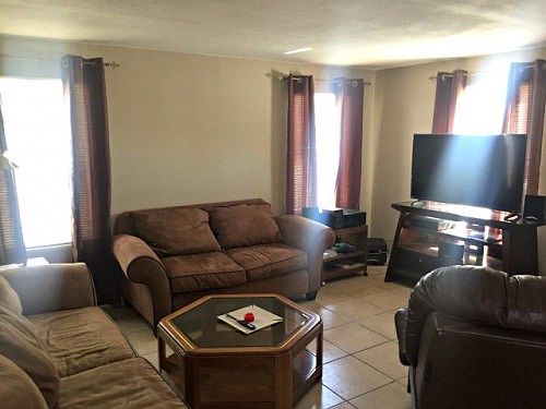 4th image of 41742 4th St