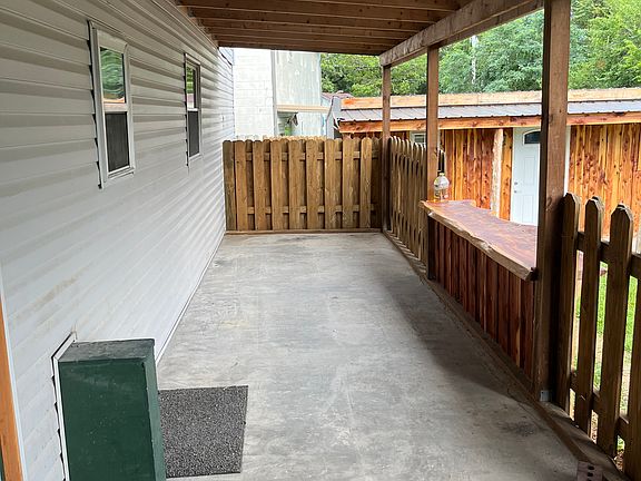 4th image of 31633 Cardinal Ln
