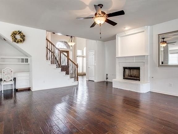 3rd image of 1825 Windsong Cir