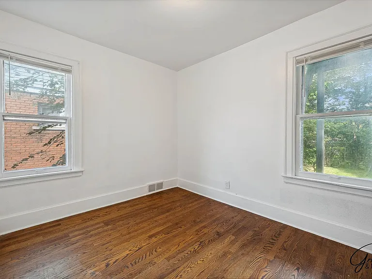 15356/15358 Washburn - Ten Star Holdings LLC — Photo 8
