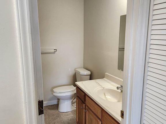 3rd image of 1403 Steadmantown Ln #1