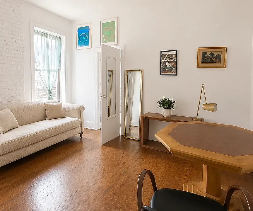 49 Kingston Ave #3L