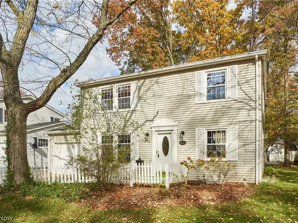 1633 Bancroft St, Cuyahoga Falls, OH 44221