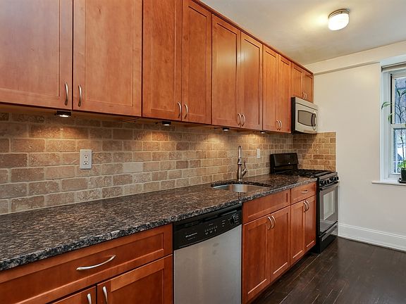 2nd image of 91 Payson Ave APT 1H