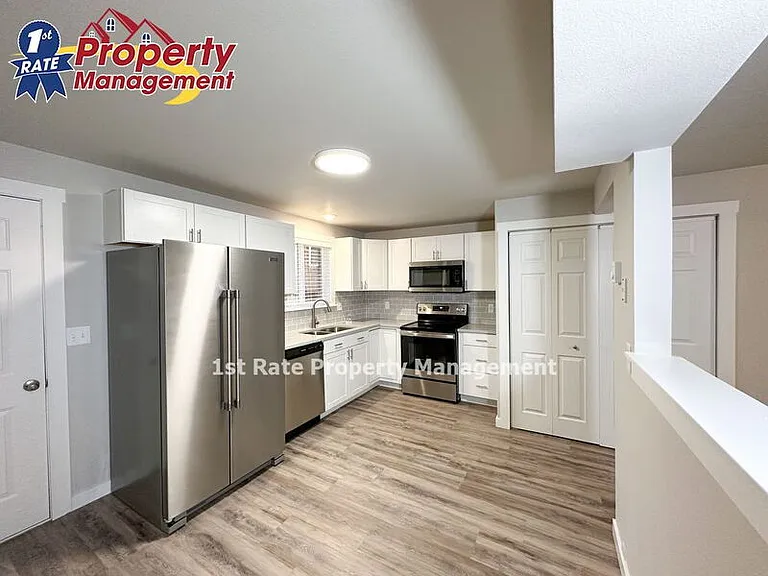 6472 W Douglas St — Photo 4