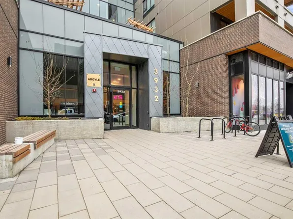 3932 S University Ave NW #507, Calgary, AB T3B 6N7