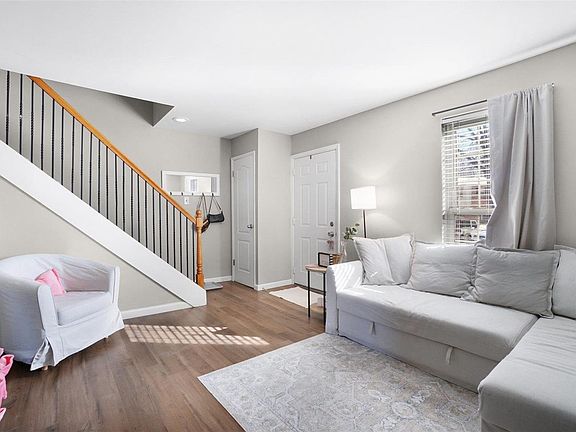 5th image of 1233 Clarkson Ct #1233