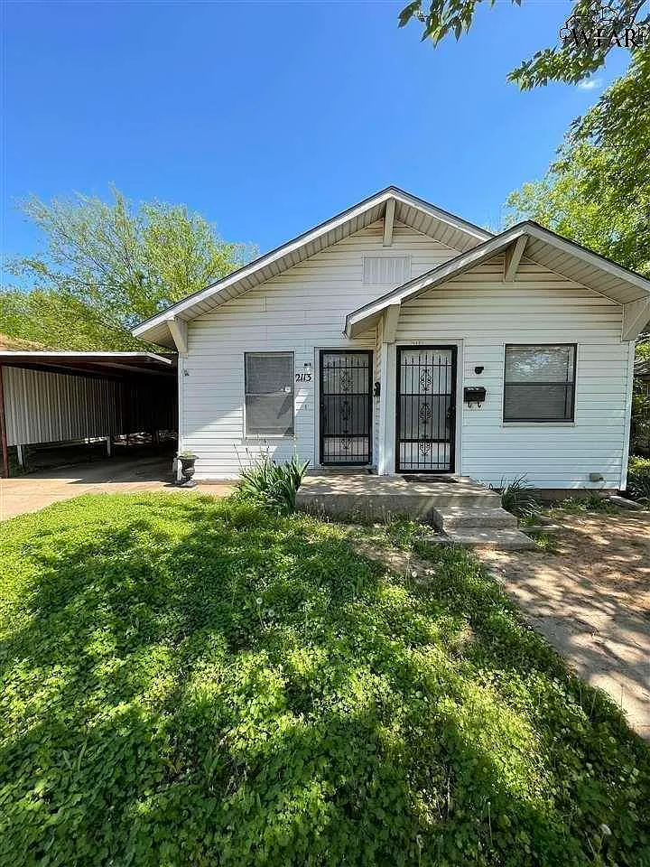 2 bed, 1.0 bath, 790 sqft, $795 — Photo 1