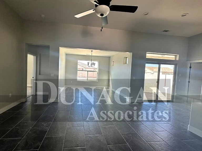 3723 Sapphire Dr — Photo 4