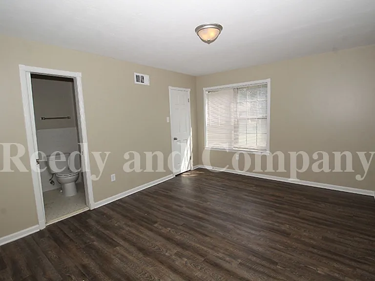 3235 Fox Chase Dr — Photo 20
