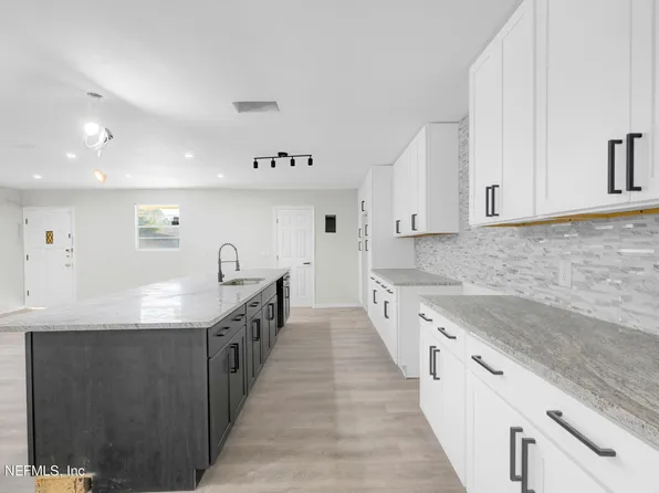 2235 BARRY Drive S, Jacksonville, FL 32208