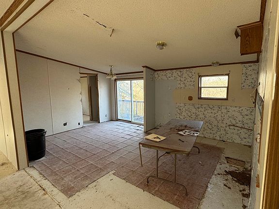 4th image of 10495 Ferry Rd