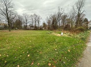 340 Center St, Fenton, MI 48430