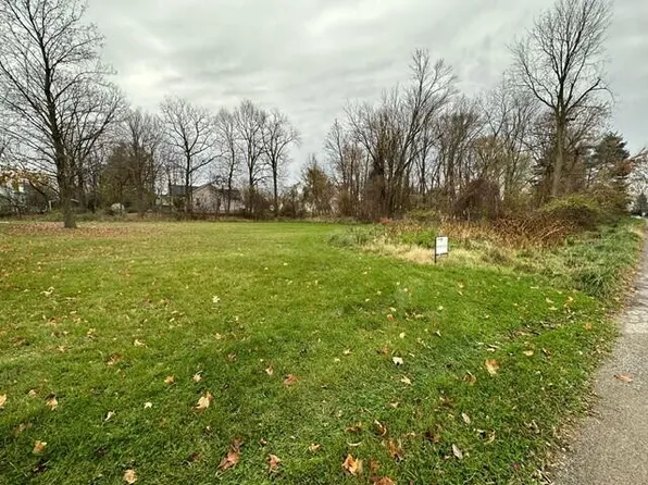 340 Center St, Fenton, MI 48430