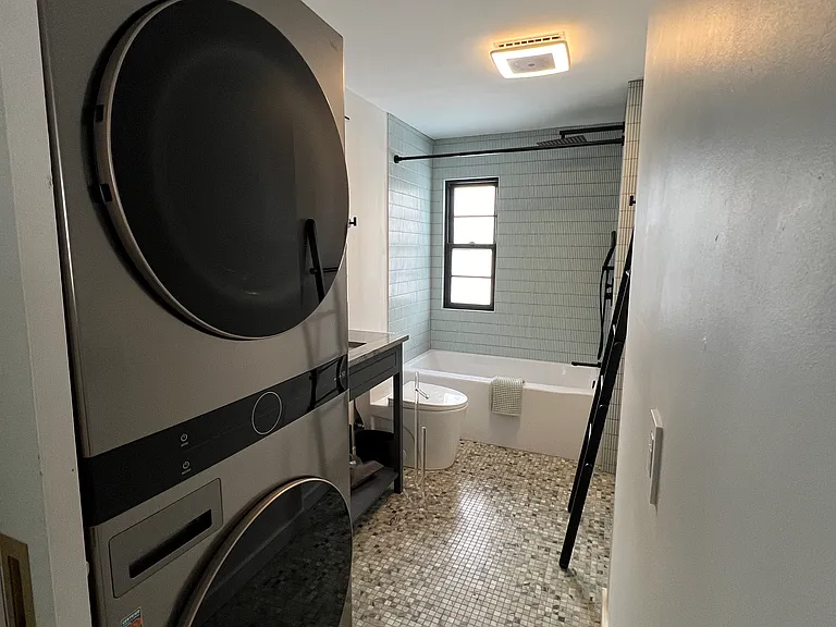 102 South St — Photo 16