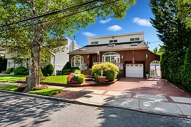 361 Mayfair Drive South