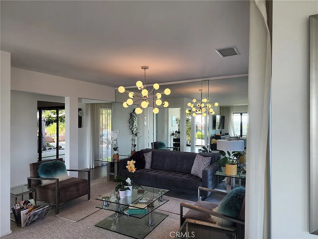 3 bed, 2.5 bath, 2254 sqft, $9,450 — Photo 3