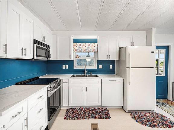 3rd image of 5513 Salem Ln