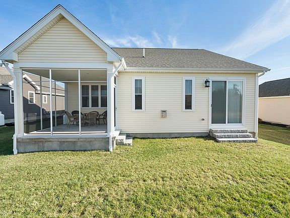 5th image of 119 Sophia Dr