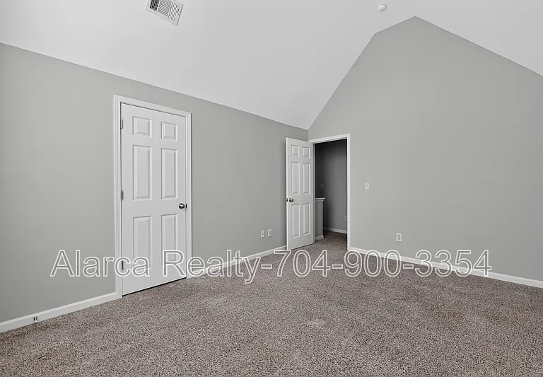 2041 White Cedar Ln — Photo 25