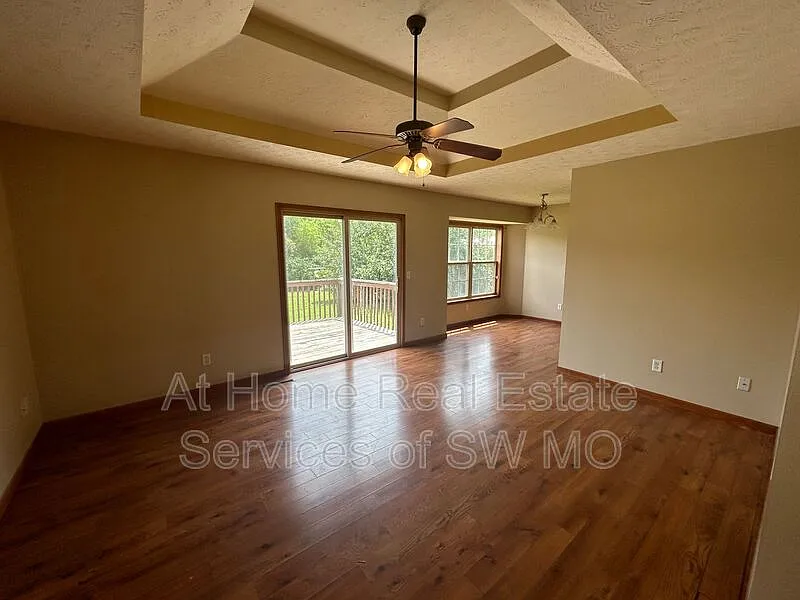 Building Photo - 125 Deer Run