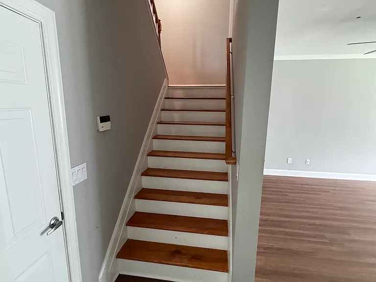 1454 Montclair Ct — Photo 10