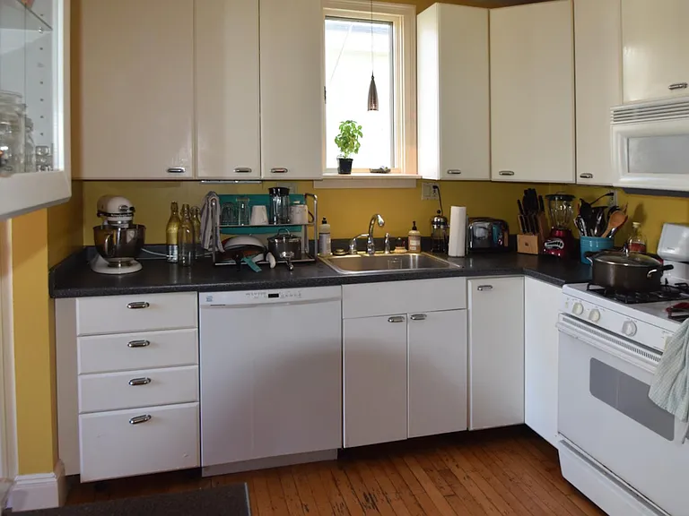 51 Russell Rd — Photo 9