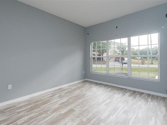 3rd image of 251 Beckenham Dr