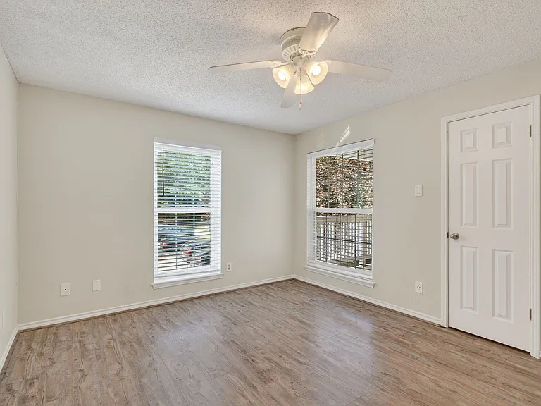 1541 Lincoln Way #204 — Photo 6