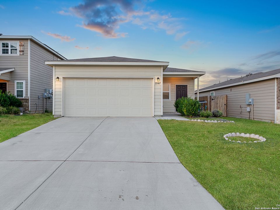 1st image of 12007 Silver Heights