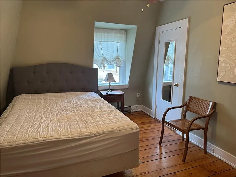 4 Hammond St #5 — Photo 16