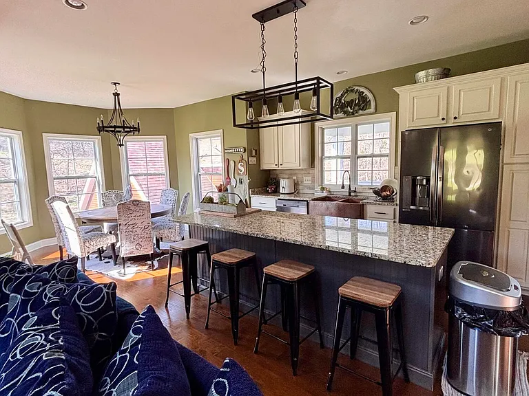 877 Porter Rd — Photo 9