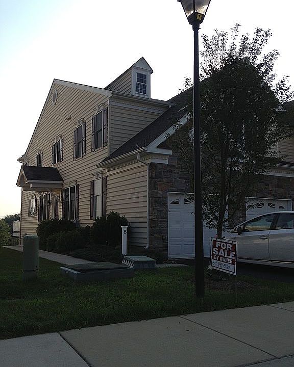 1st image of 8 Barley Glen Ct