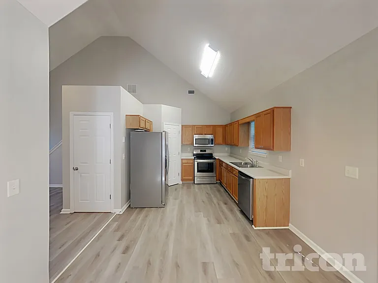 665 Skyline Dr — Photo 19