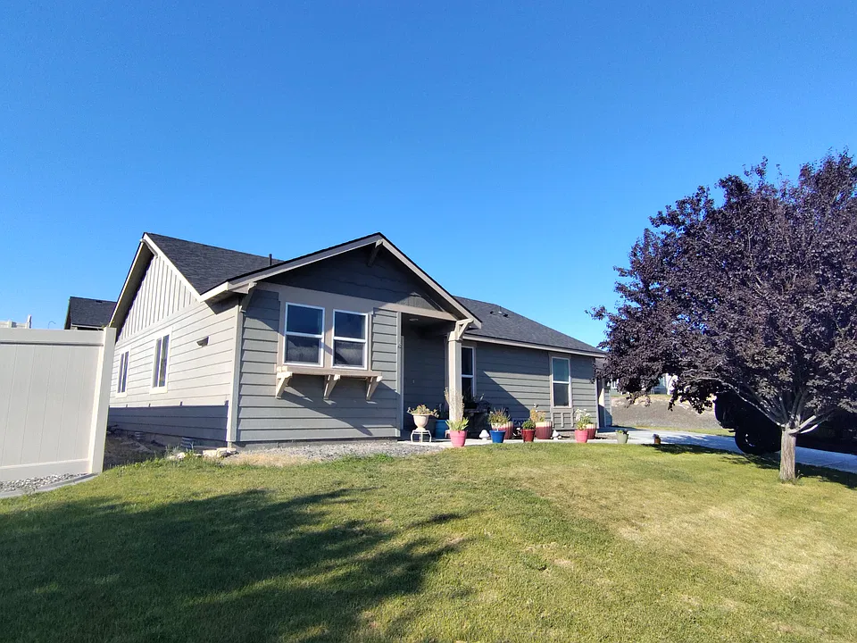 6207 Pimlico Dr