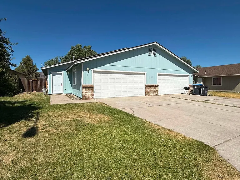 155 Derek Dr — Photo 1