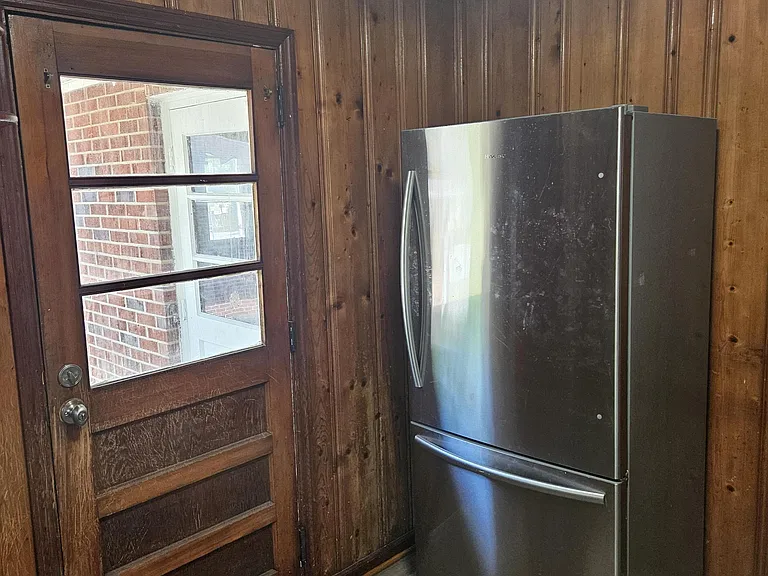 2505 Smith St — Photo 9