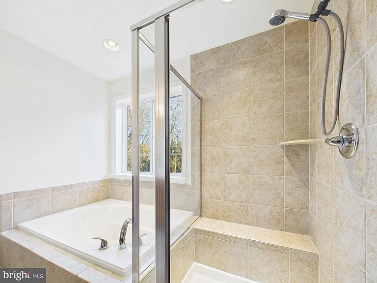 18213 Jillian Ln — Photo 16