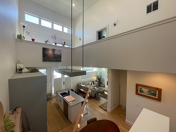 5th image of 3856 Blondie St #3856