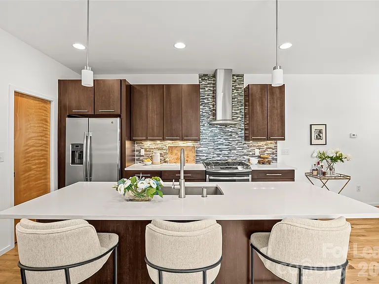 918 Greenleaf Ave — Photo 14