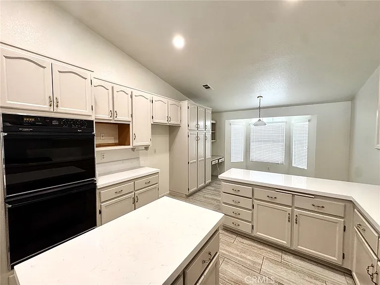 12789 Yorkshire Dr — Photo 12