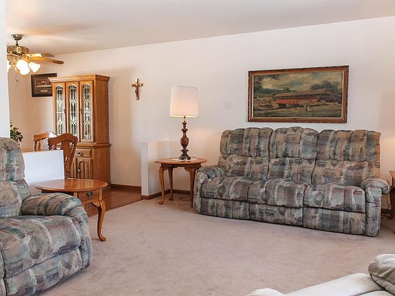3rd image of 2706 Harvest Dr